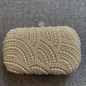 Vintage pearls evening bag.